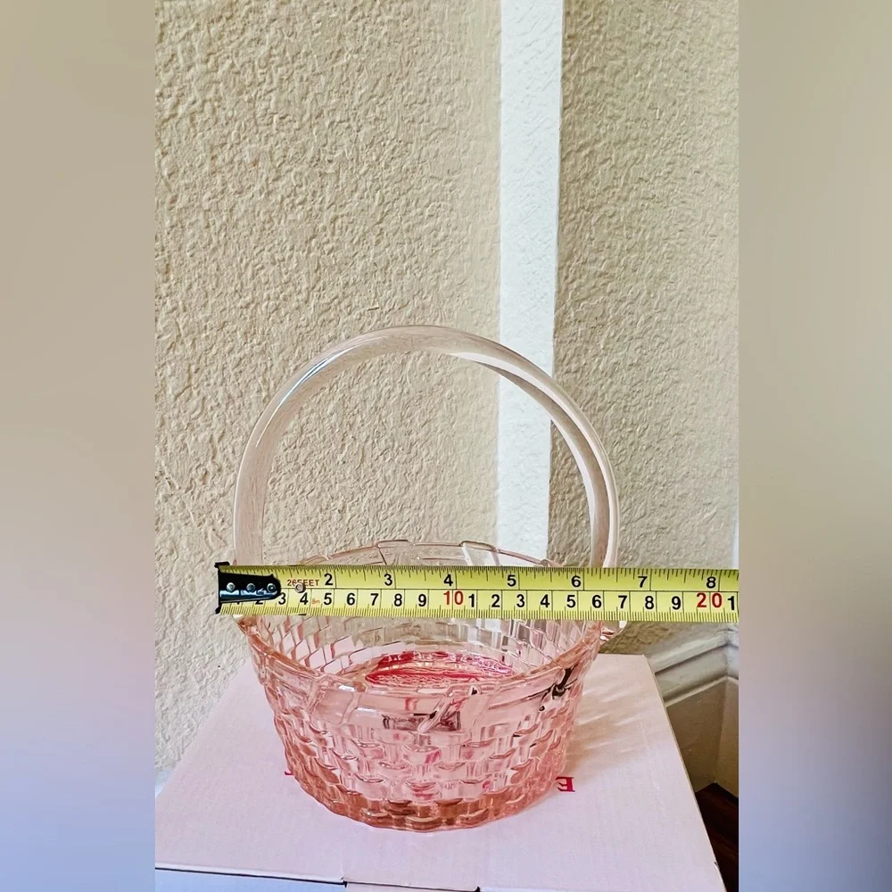 Williams-Sonoma Pink Embossed Glass Woven Easter Basket Round 7” Clear Handle